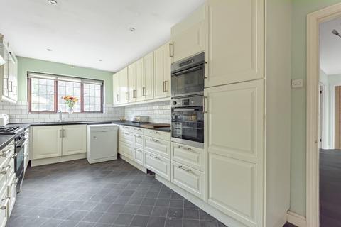 40 The Drive, Esher, KT10 8DJ