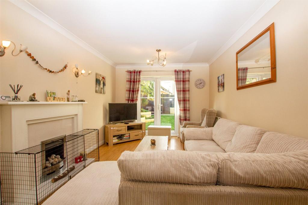 Madley Brook Lane, Witney... 3 bed semidetached house £338,000