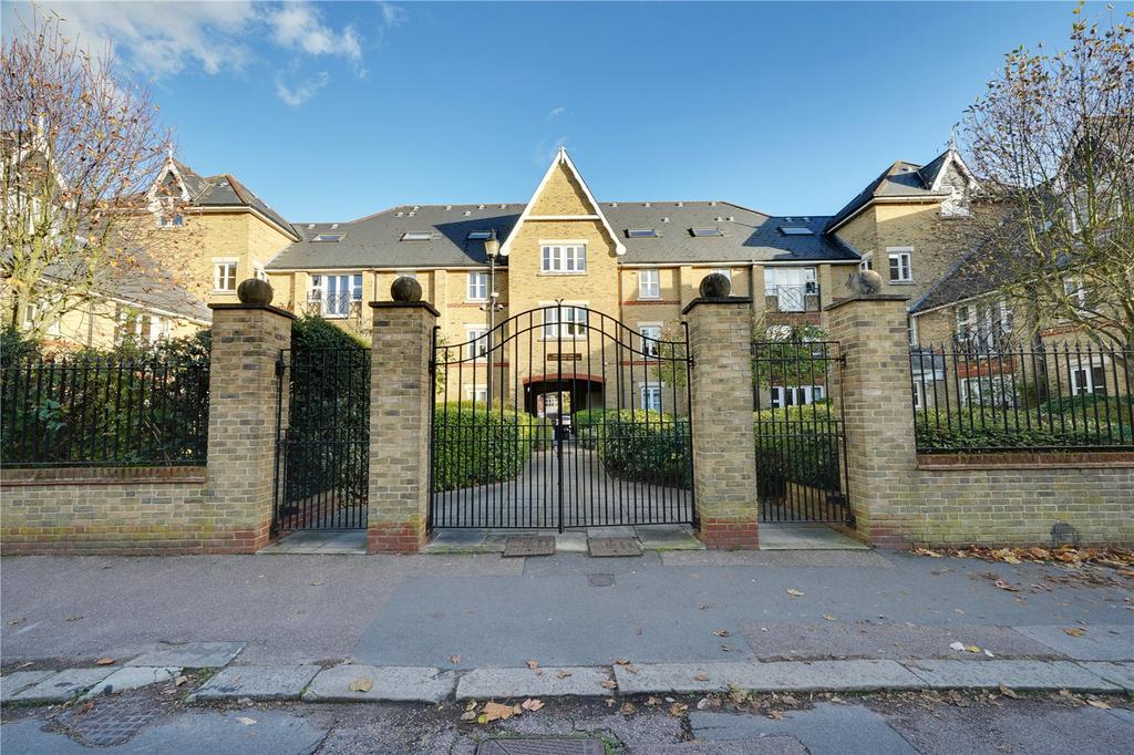 Chase Side Crescent, Enfield, EN2 2 bed flat £350,000