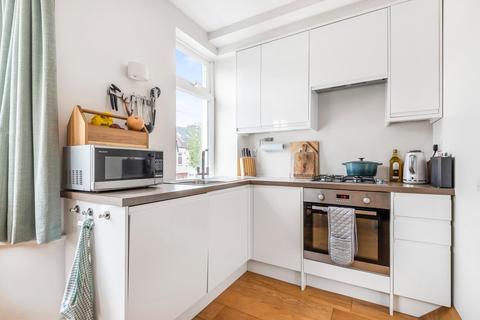Flat 1, 2a Caithness Road, Mitcham, CR4 2EU