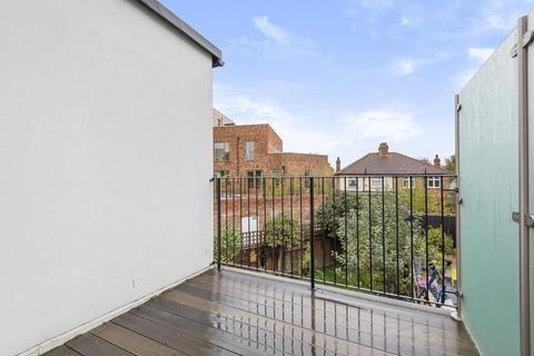 Flat 1, 2a Caithness Road, Mitcham, CR4 2EU