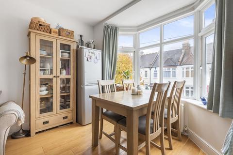 Flat 1, 2a Caithness Road, Mitcham, CR4 2EU