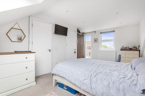 Flat 1, 2a Caithness Road, Mitcham, CR4 2EU