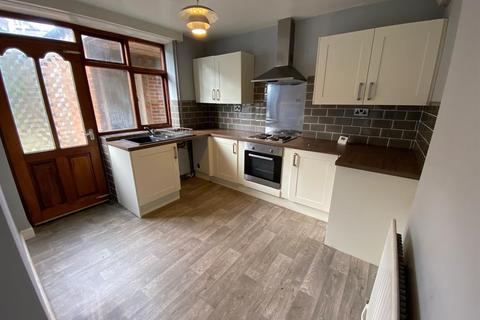 8 Birchfield Crescent, Stourbridge, DY9 9BX