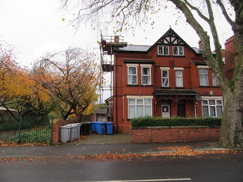 250 Ayres Road, Manchester. M16 9GE 1 bed flat £600 pcm (£138 pw)