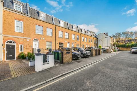 4, Charville Court Trafalgar Grove, London, SE10 9AU