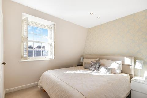 4, Charville Court Trafalgar Grove, London, SE10 9AU