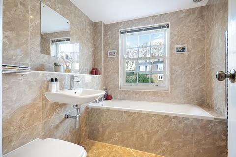 4, Charville Court Trafalgar Grove, London, SE10 9AU