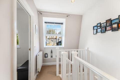 4, Charville Court Trafalgar Grove, London, SE10 9AU
