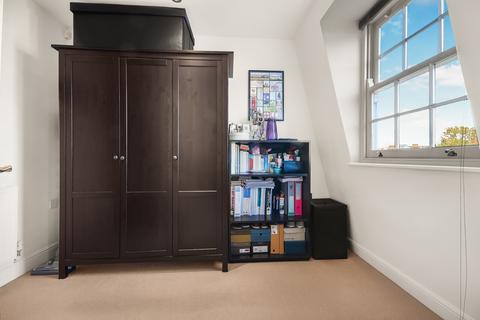 4, Charville Court Trafalgar Grove, London, SE10 9AU
