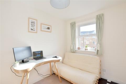 104 Basevi Way, London, SE8 3JT