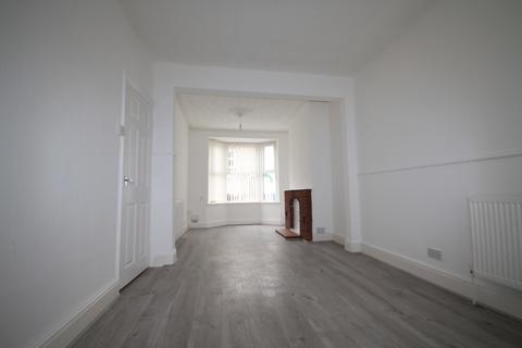 2 bedroom terraced house to rent, White St, Hull, HU3