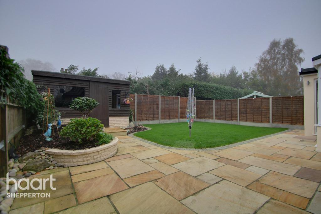 Stewart Avenue, Shepperton 3 bed bungalow £635,000