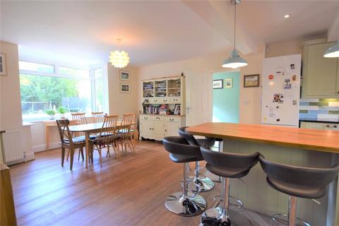 5 bedroom detached house to rent, Wokingham Road, Earley, Reading, Berkshire, RG6