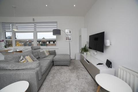 2 bedroom flat to rent, North Werber Road, Edinburgh, EH4