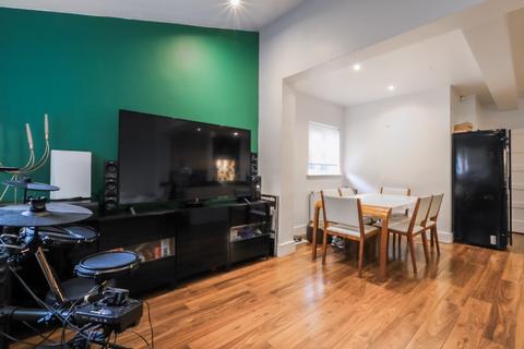 4 bedroom semi-detached house to rent - Church Lane, West London