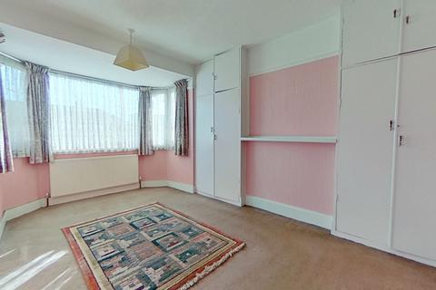 3 Gloucester Road, Romford, RM1 1QJ