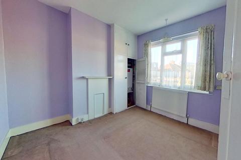 3 Gloucester Road, Romford, RM1 1QJ