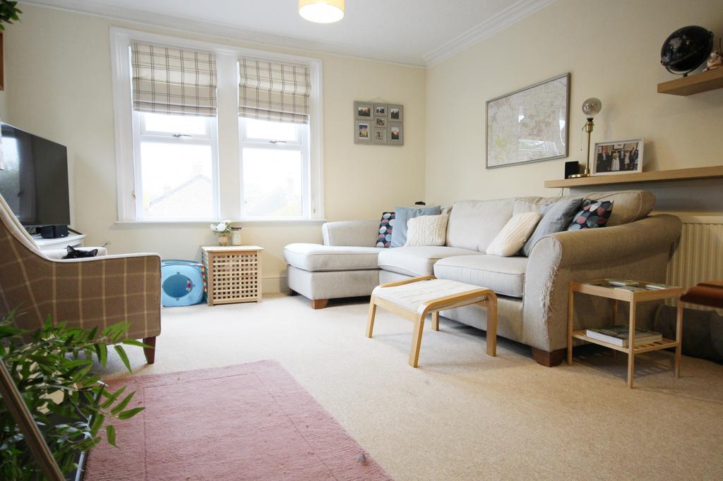 Station Road, Weaverham, Northwich, CW8 2 bed apartment £145,000