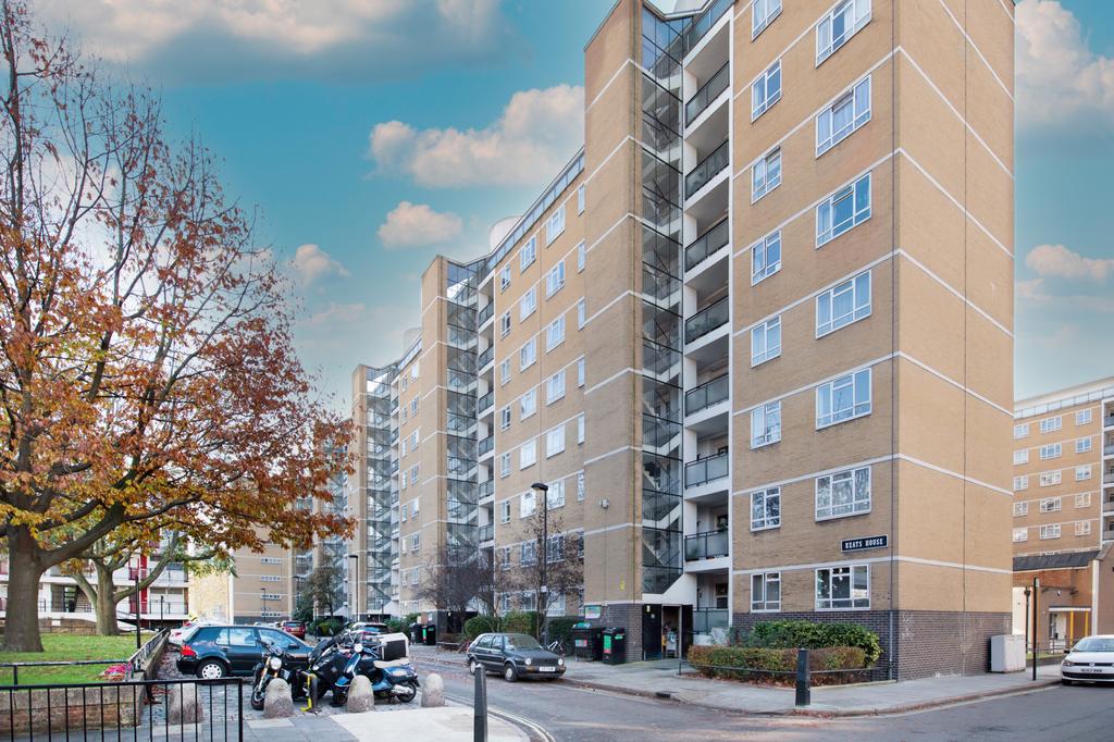 Churchill Gardens, Pimlico, London, SW1V 3 bed apartment £1,950 pcm