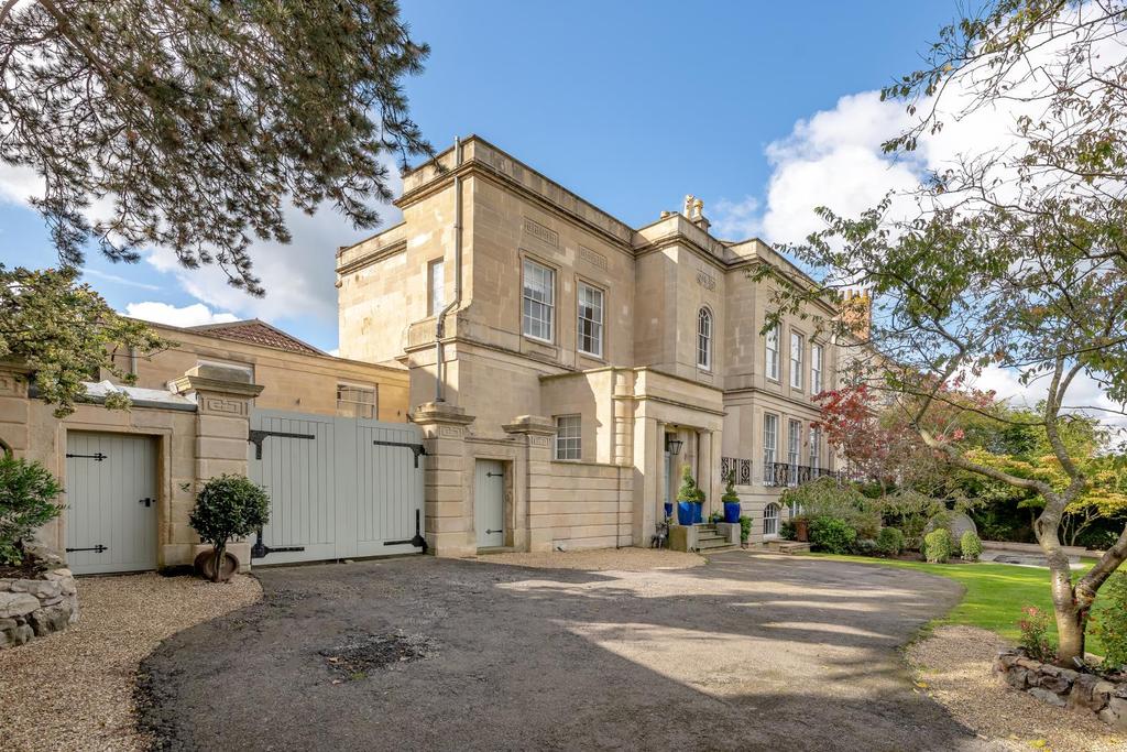 Exterior Drive