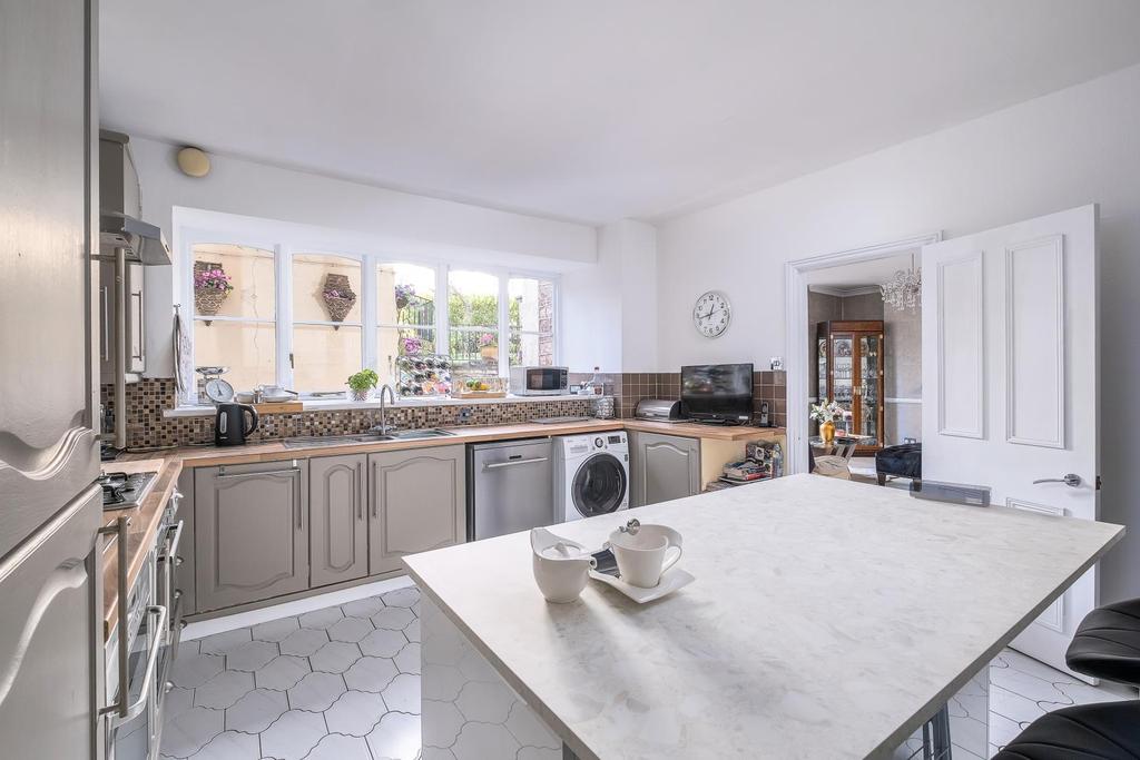 Kitchen 2