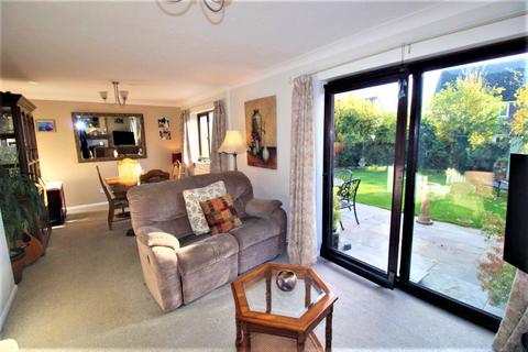 12 Flaggs Meadow, Olney, MK46 5NL