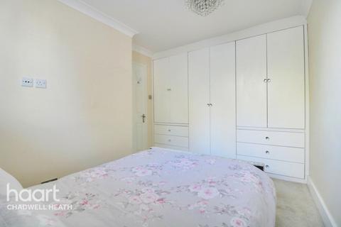 85a Kenneth Road, Romford, RM6 6LP