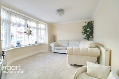 85a Kenneth Road, Romford, RM6 6LP