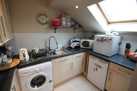 1b Dudley Road, Ashford, TW15 2LE