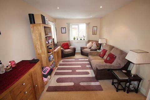 1b Dudley Road, Ashford, TW15 2LE