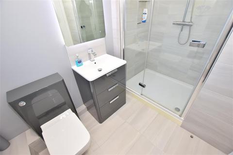 6 Brogdale Place, Ospringe, Faversham, ME13 0AF