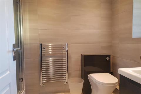 6 Brogdale Place, Ospringe, Faversham, ME13 0AF