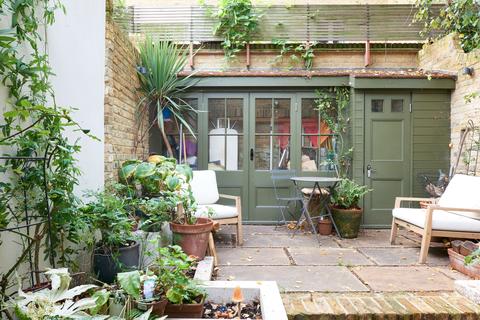 15 Durham Row, London, E1 0NP