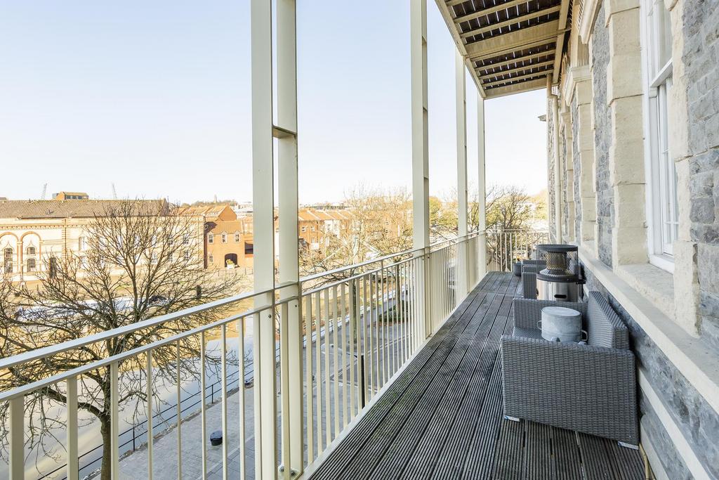 Apartment in Bristol - View 5