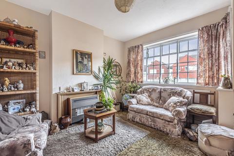 120 Bramdean Crescent, London, SE12 0UH