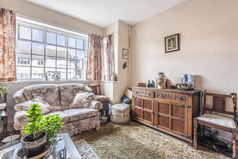 120 Bramdean Crescent, London, SE12 0UH