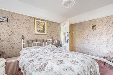 120 Bramdean Crescent, London, SE12 0UH