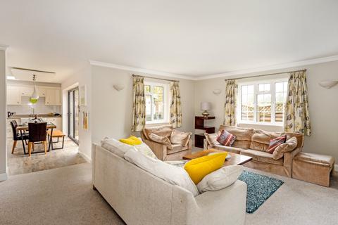 8 The Willows, Windsor, SL4 5UA