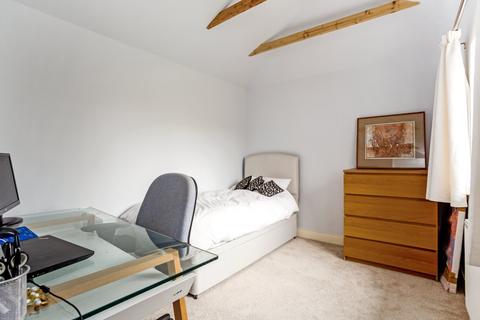 8 The Willows, Windsor, SL4 5UA