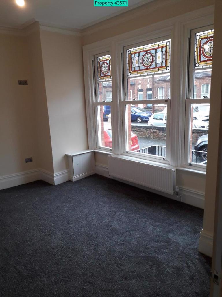 Large bedroom with n