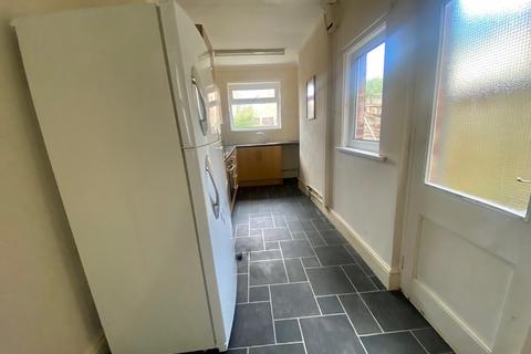 96 Querneby Road, Nottingham, NG3 5HS