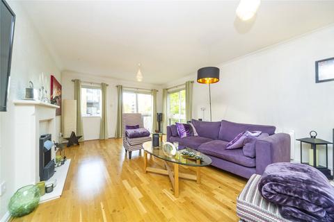 17 Goodhart Place, London, E14 8EG