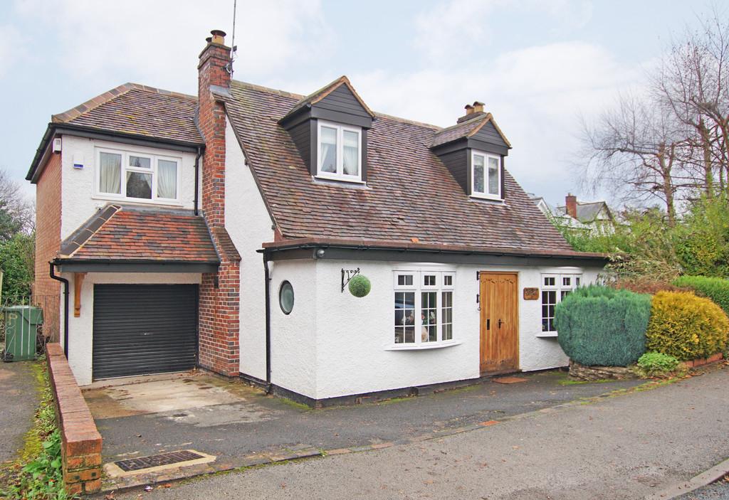 Sandhills Road, Barnt Green, B45 8NP 4 bed detached house £699,999
