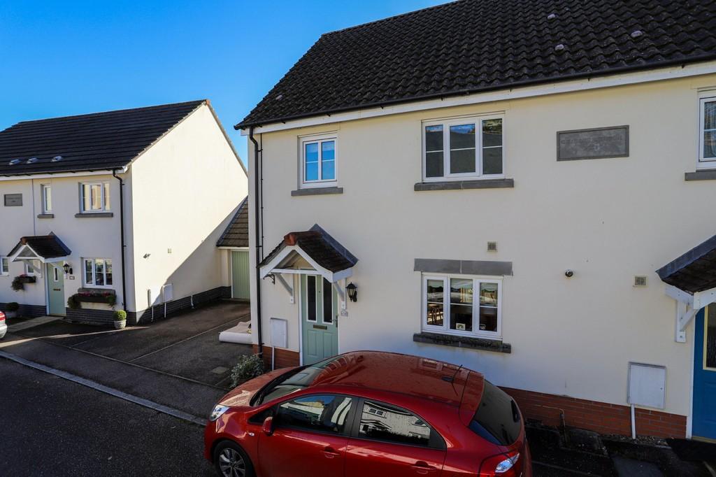 Bowdens Close, Bovey Tracey 3 bed semidetached house £275,000