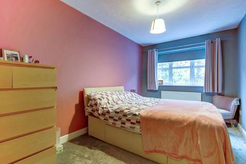 6 Beckett Close, Redditch, B98 8SR