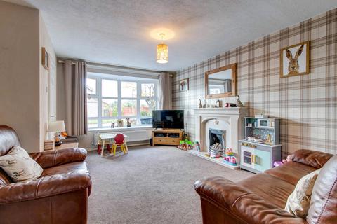 2 Cradley Close, Redditch, B98 0AU