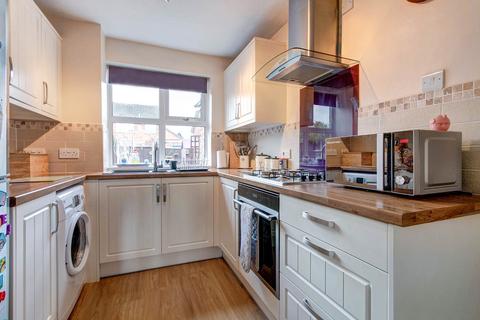 2 Cradley Close, Redditch, B98 0AU