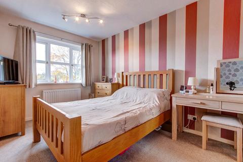 2 Cradley Close, Redditch, B98 0AU