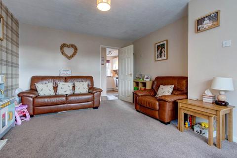 2 Cradley Close, Redditch, B98 0AU